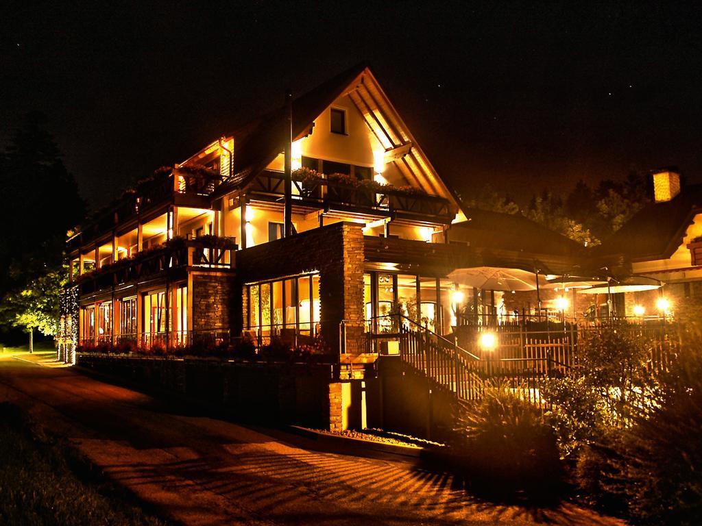 Hotel Gruener Wald Фройденштадт Экстерьер фото