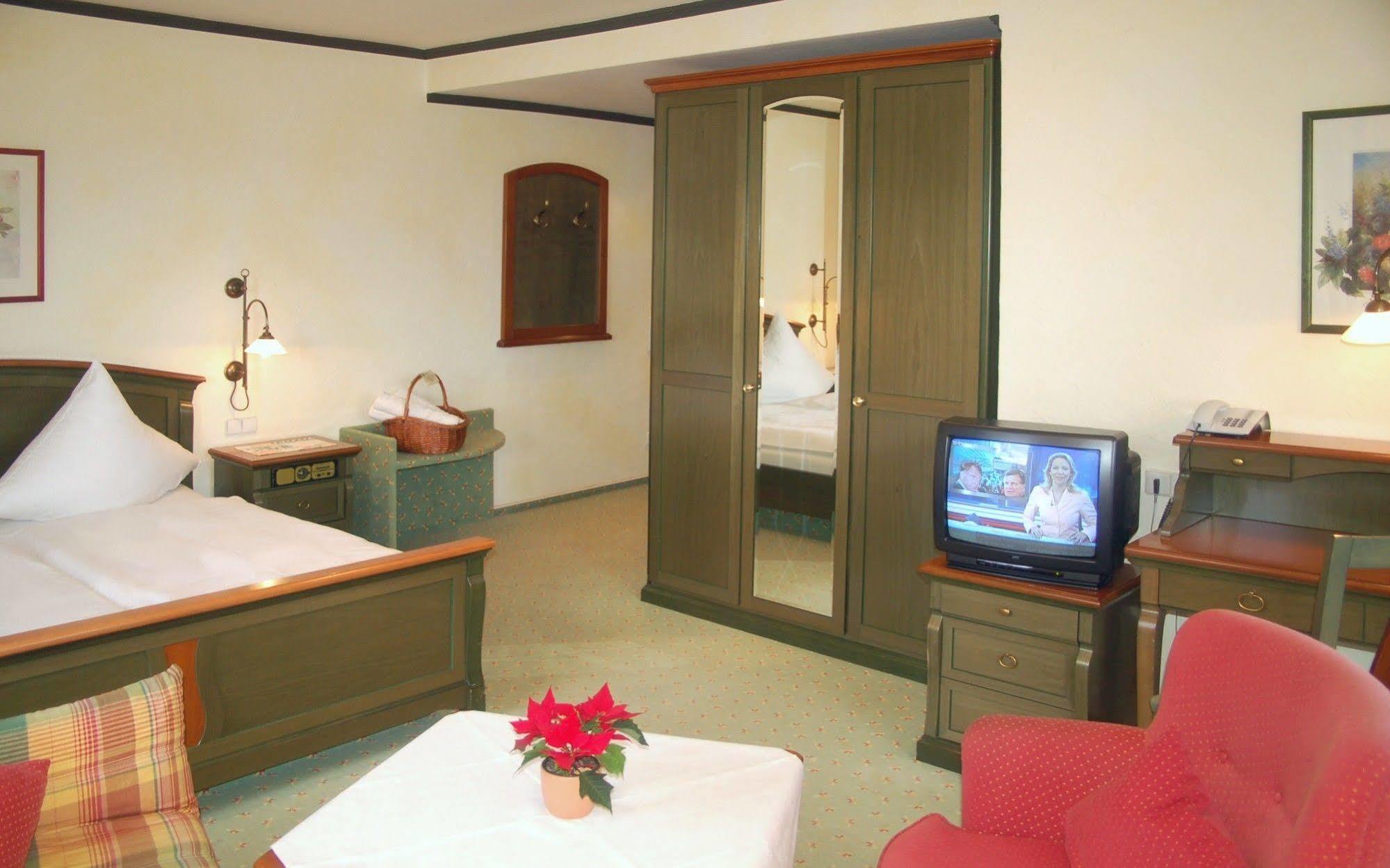 Hotel Gruener Wald Фройденштадт Экстерьер фото